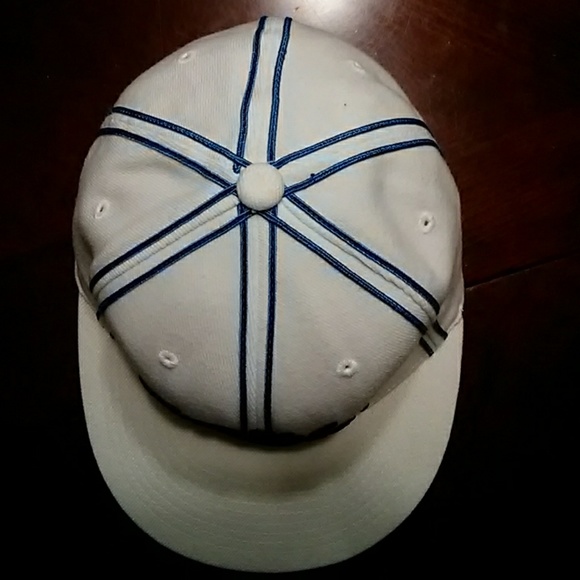 Rocawear Flexfit Fitted Cap - Picture 2 of 8